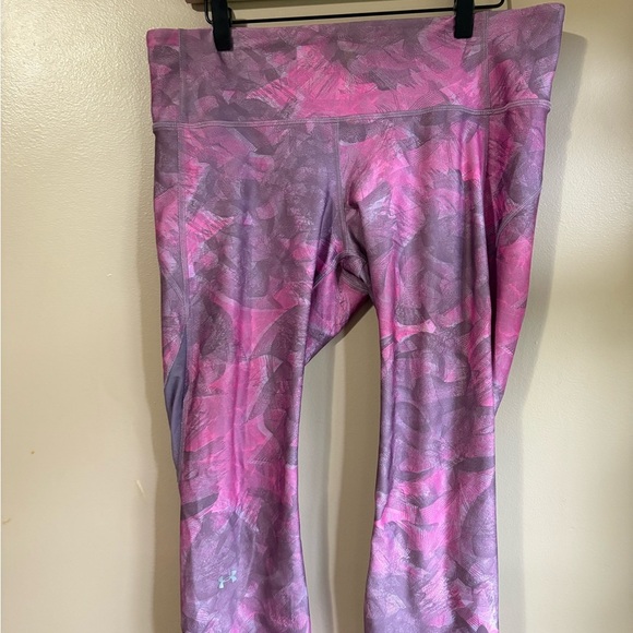 Under Armour Womens Pink and Purple Cropped Leggings - Picture 1 of 3